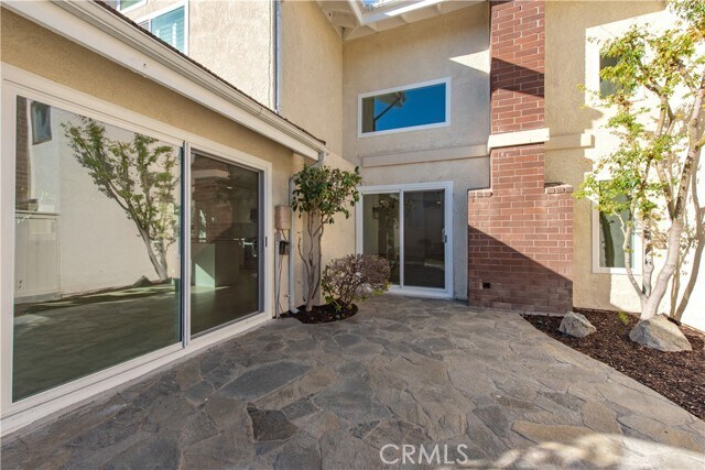 Building Photo - 45 Cedarlake