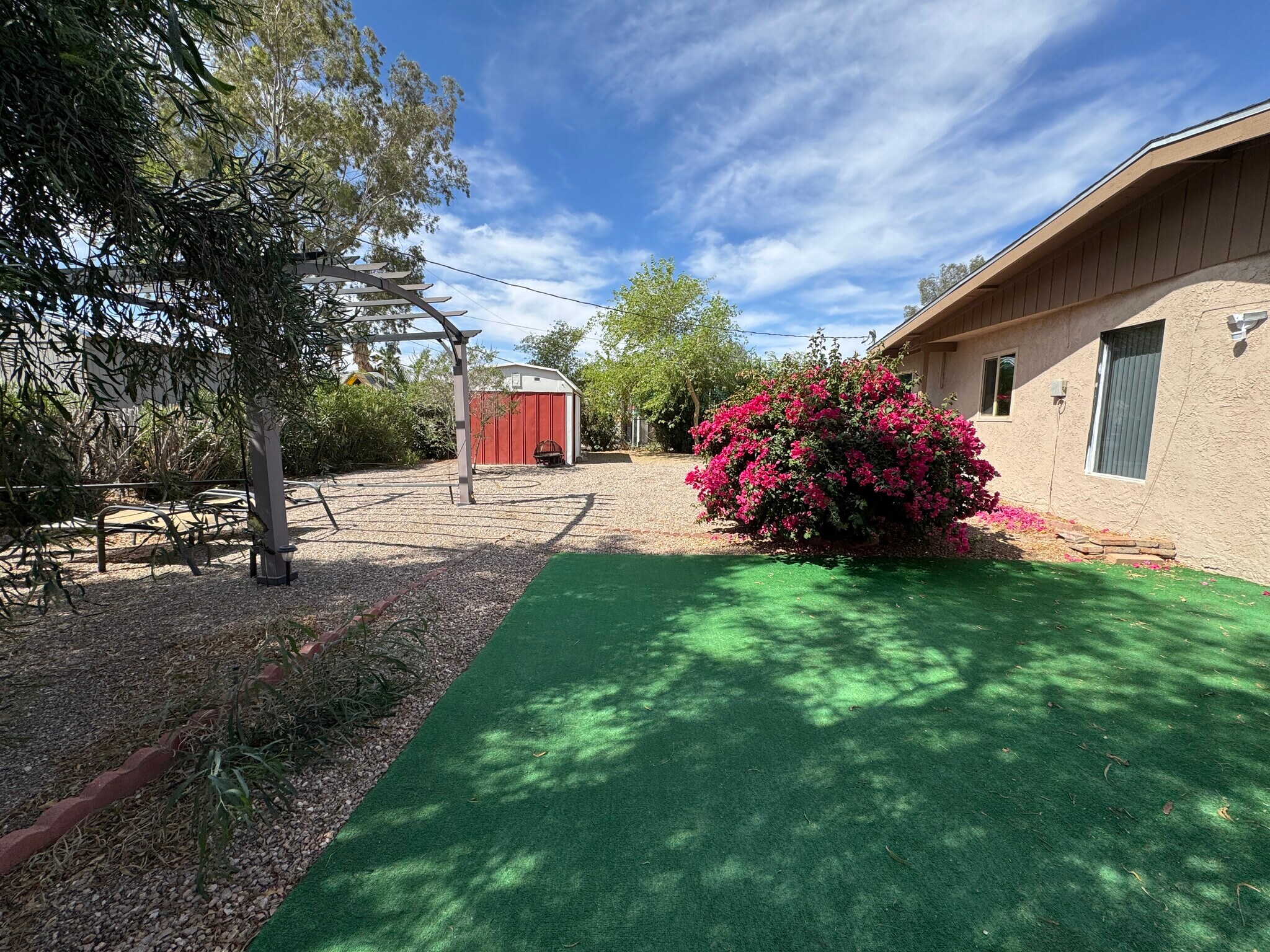 Building Photo - 1122 Avenida de las Estrellas