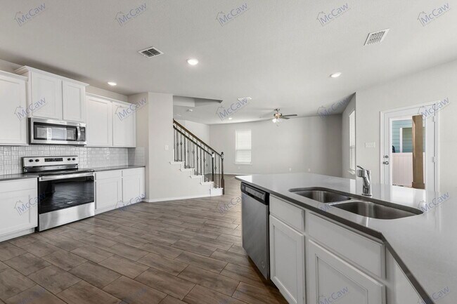 Building Photo - 5933 Hopkins Dr