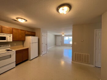 Building Photo - 9065 Pembroke Oak Grove Rd