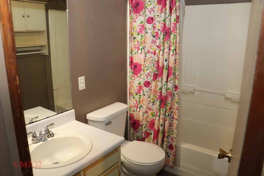 Building Photo - 418 Glenwood Rd