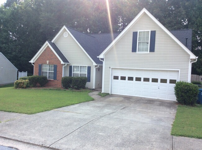 Primary Photo - Lovely Ranch Home in Dacula