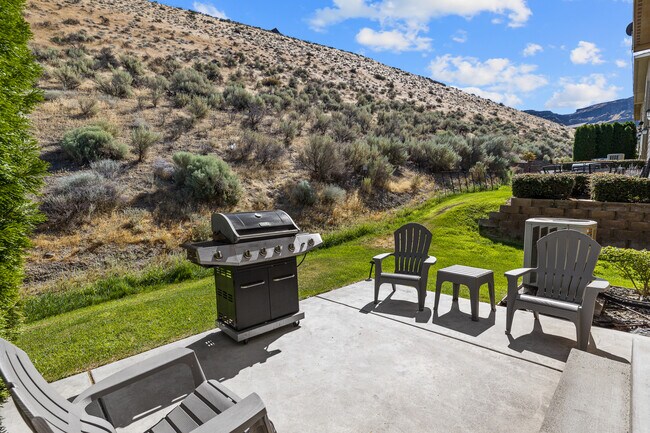 Building Photo - 9287 Riverview Way NW