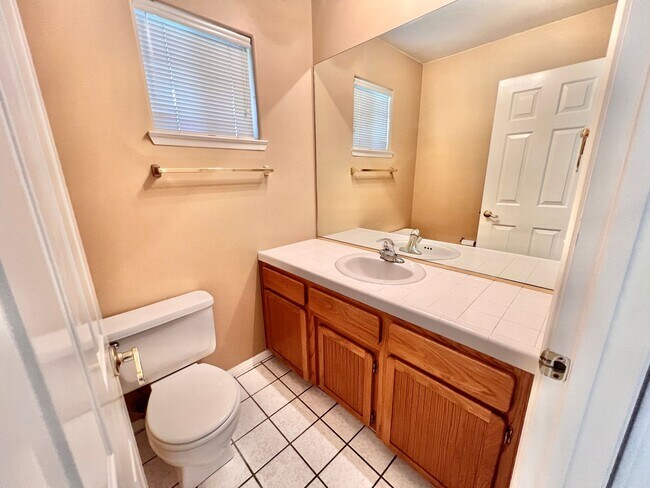 Building Photo - $2,495 Friant & Copper, 3 Bed, N. Windham ...