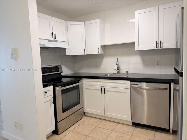 Building Photo - 3215 NW 102nd Terrace