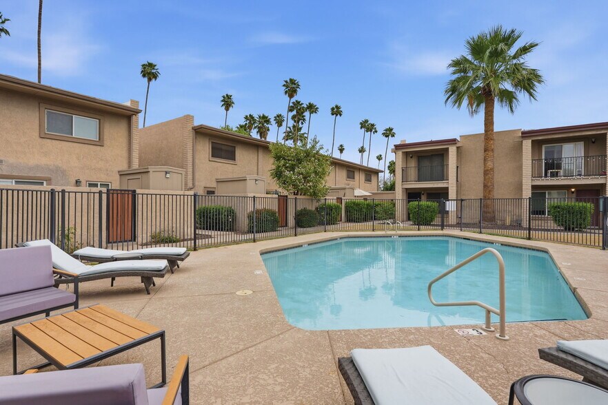 Building Photo - 31 W Pasadena Ave