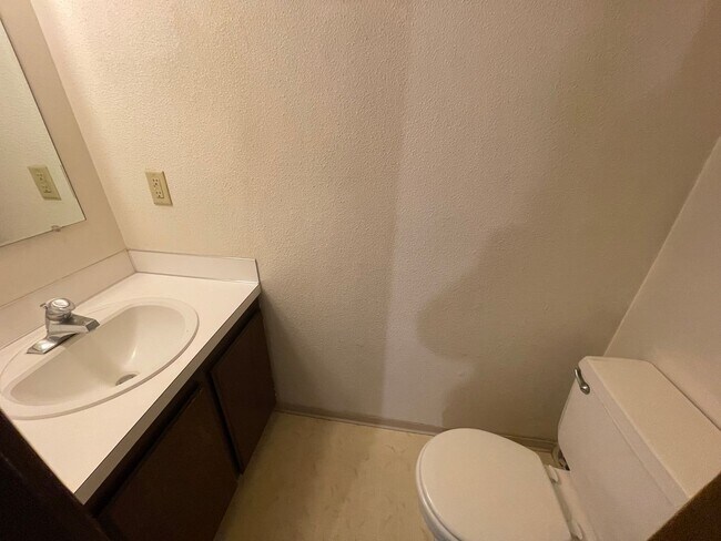 Building Photo - Payd27