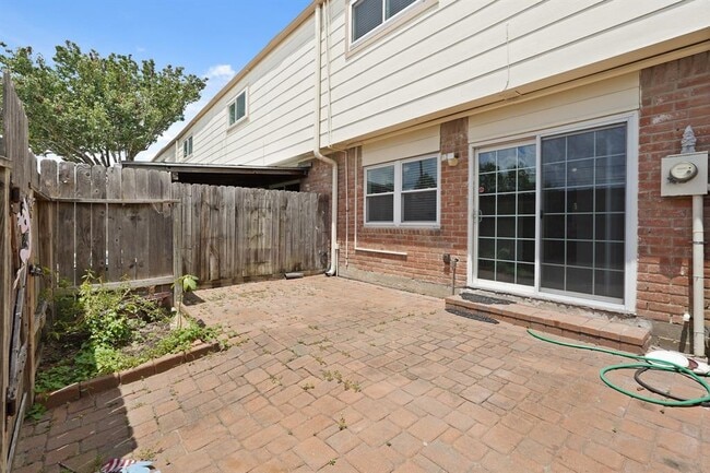 Building Photo - 14553 Misty Meadow Ln