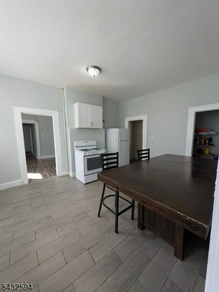 Building Photo - 114 Littleton Ave