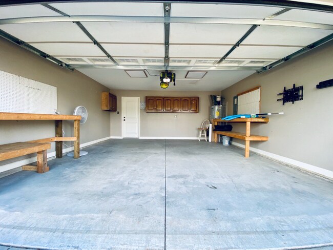 Building Photo - 938 S Mossy Rock Rd