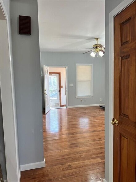 Building Photo - 15 Marion Terrace