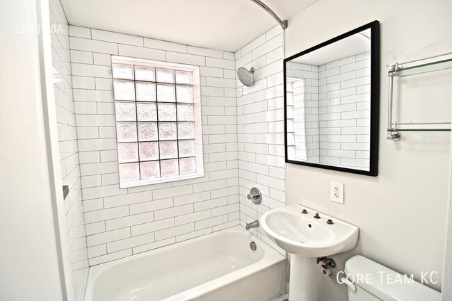 Building Photo - 4314 Mercier St