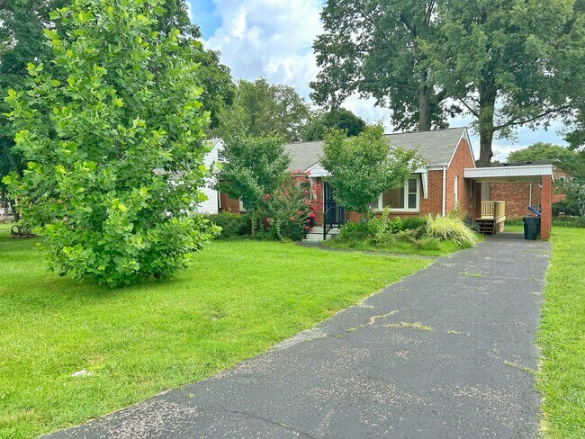 Building Photo - 2915 Molter Ct