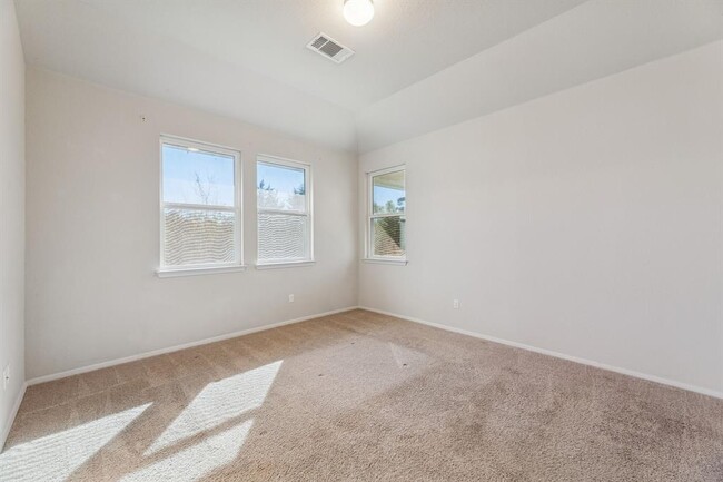 Building Photo - 316 Insider Loop