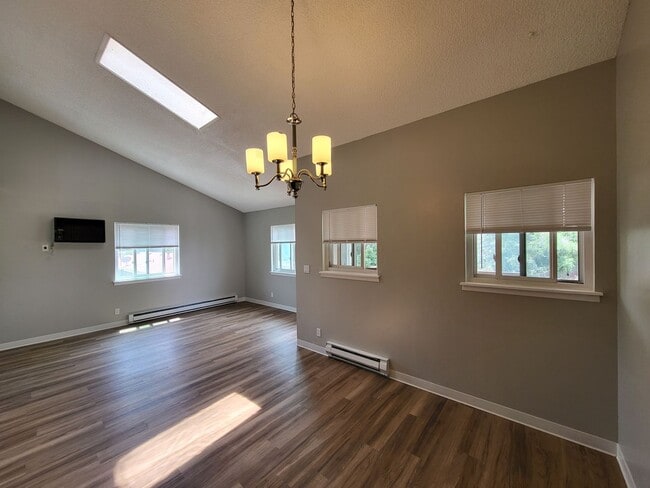 Primary Photo - Modern Two Bedroom in Lakewood-Available N...