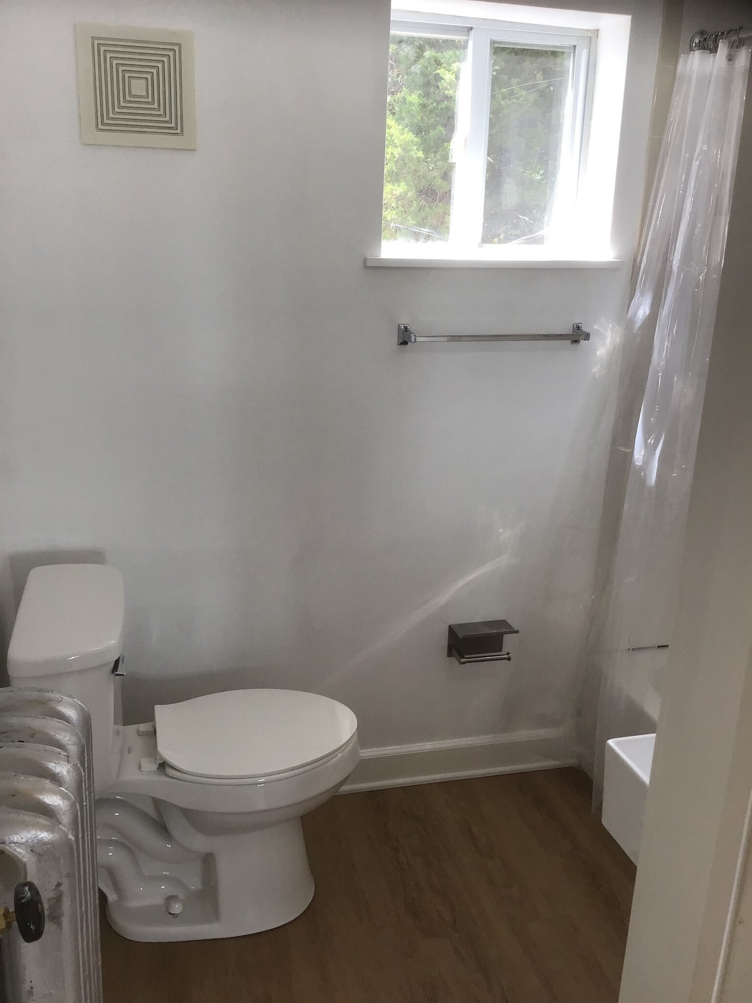 Bathroom - 253 W 31st St