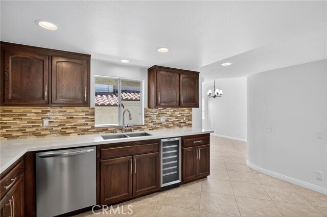 Building Photo - 849 Loma Dr