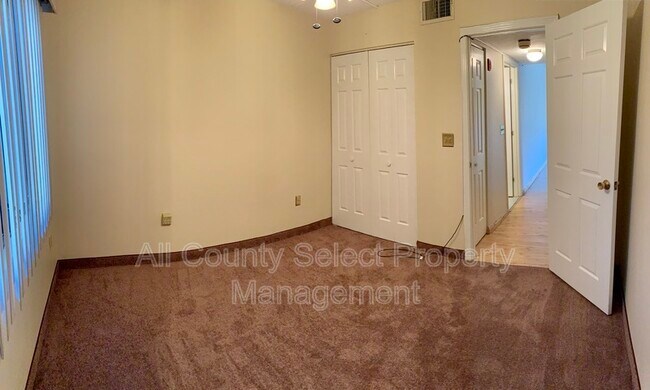 Building Photo - 3 Ledgewood Way