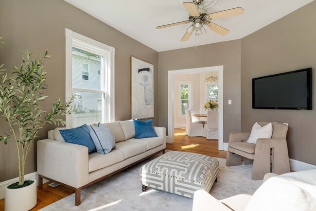 Building Photo - 87 College Ave