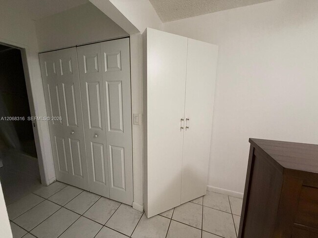 Building Photo - 6540 W 26th Dr