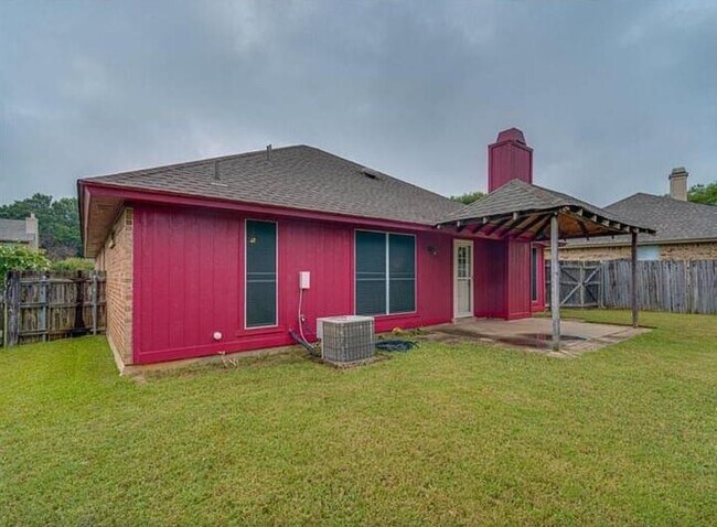 Building Photo - 9008 Topperwind Ct