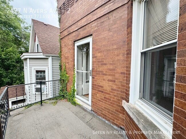 Building Photo - 2427 N Avers Ave