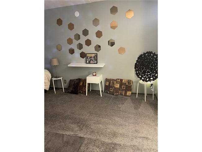 Building Photo - 6730 Vernon Ave S