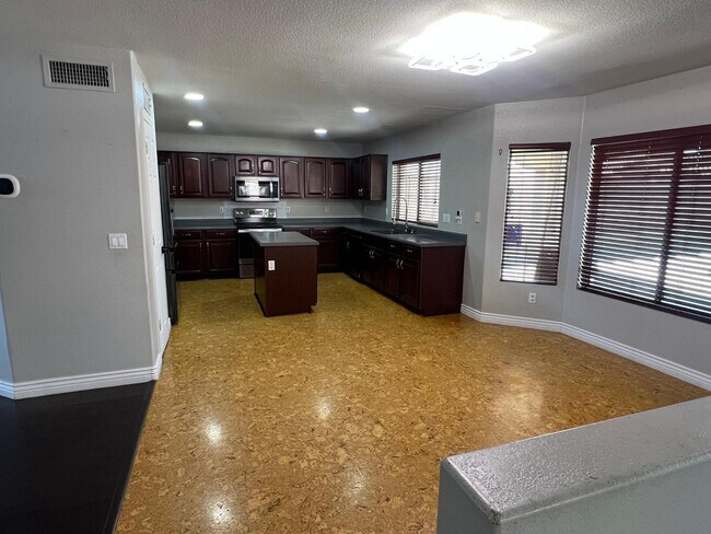 Building Photo - 11175 W Ashley Chantil Dr