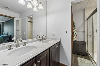 Building Photo - Single Family Home For Rent