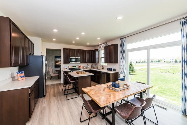 Building Photo - 2111 Tremont Ave