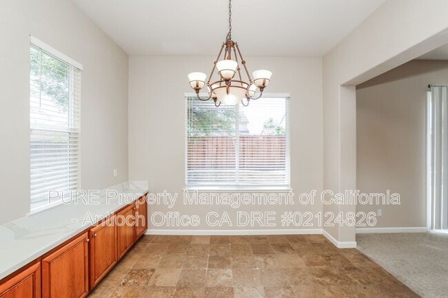 Building Photo - 5593 McFarlan Ranch Dr