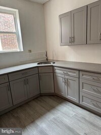 Building Photo - 2106 S 8th St