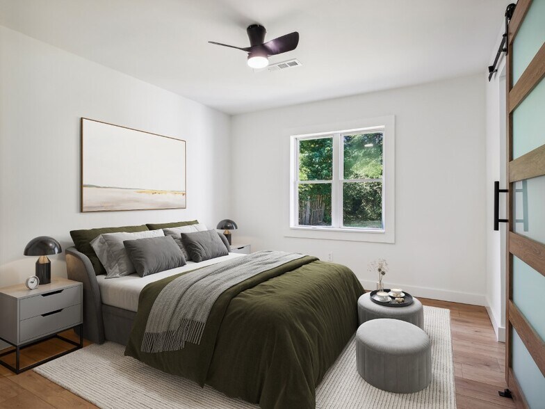 Building Photo - 310 Lilac Dr