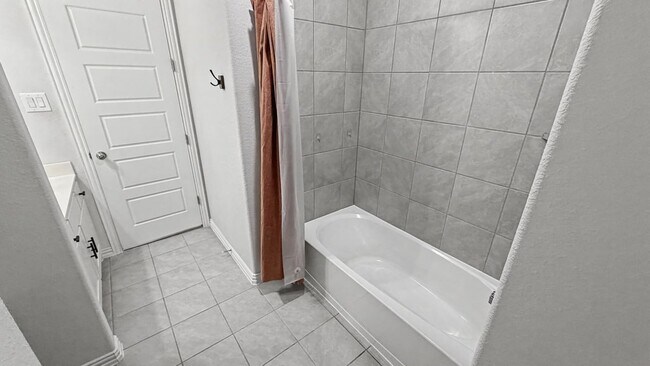 Building Photo - 16617 Hidden Cove Dr