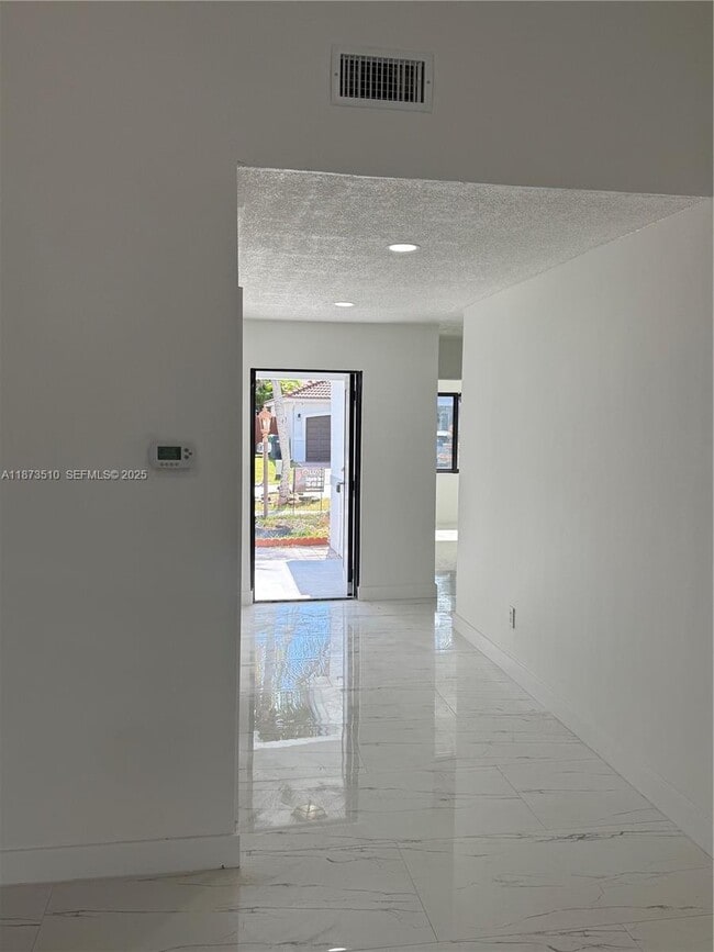 Building Photo - 15921 SW 82nd St