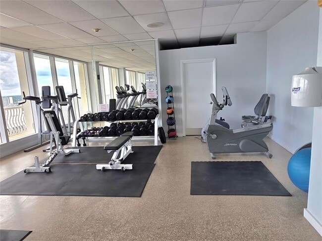 Building Photo - 4020 Galt Ocean Dr