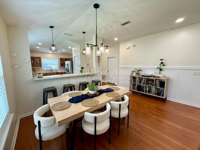 Building Photo - 349 Melissa Ray Dr