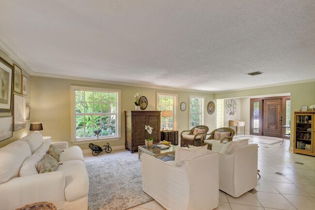 Building Photo - 6110 Ridge Ln