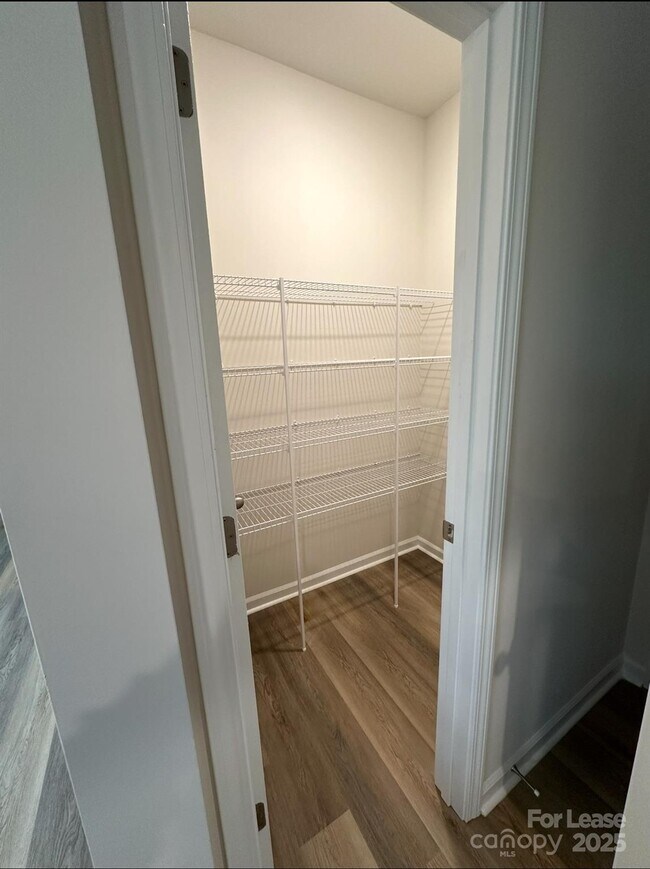 Building Photo - 118 Way Cross Ln