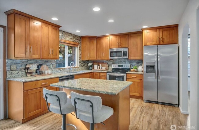 Building Photo - Spacious 3-Bedroom Home Near Redondo Beach Park!