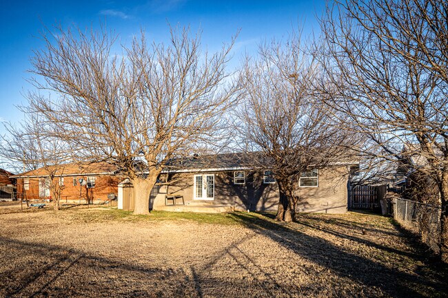 Building Photo - 1632 NW 48th St