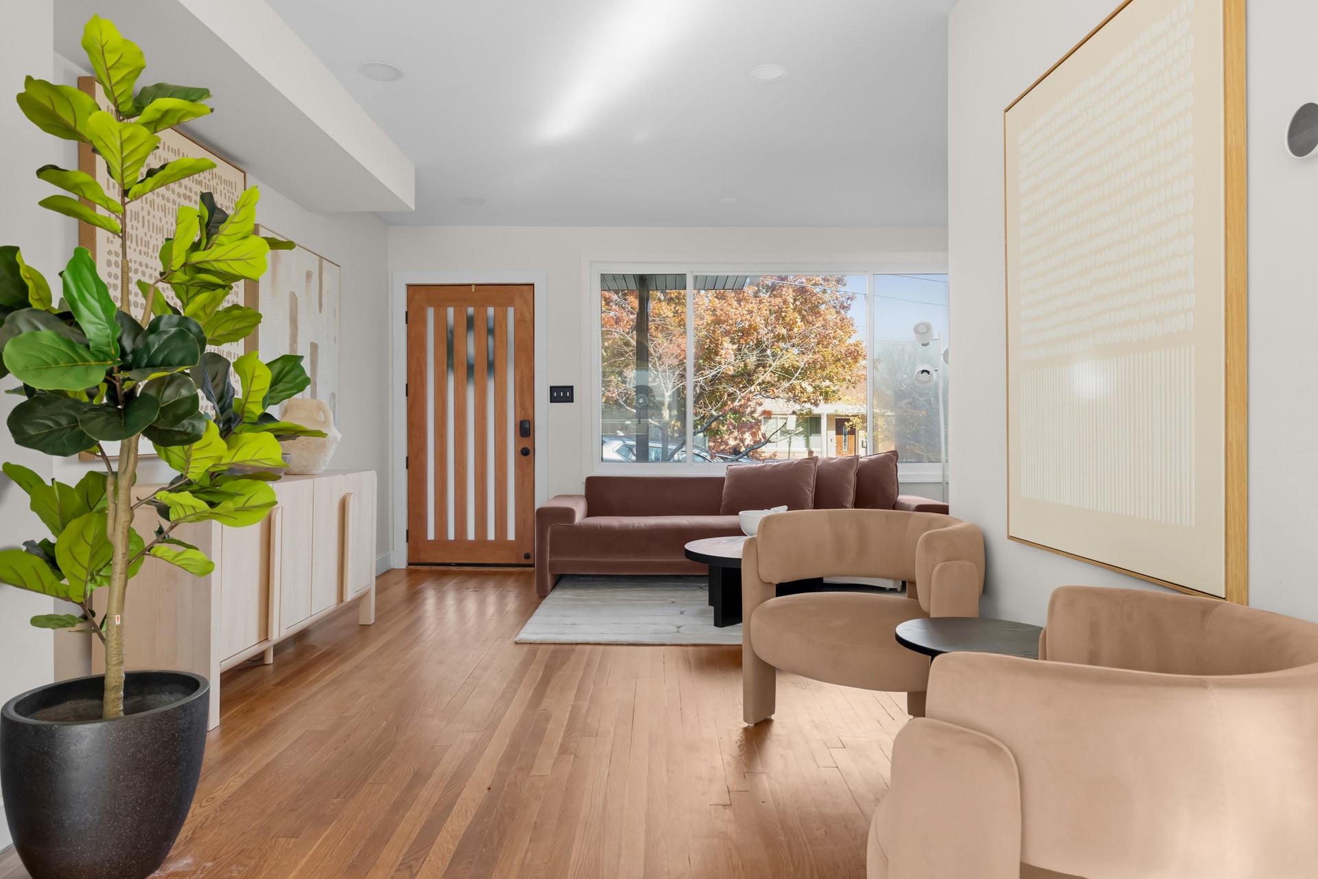 Building Photo - 125 Urell Pl NE