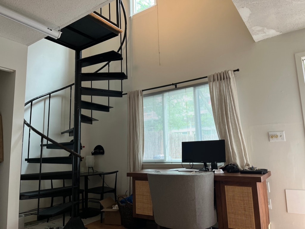 Building Photo - 151 Erie St