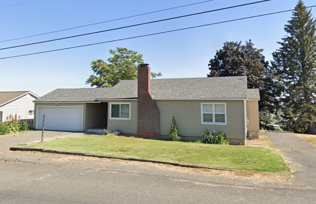 Building Photo - 501 Grandview Ave