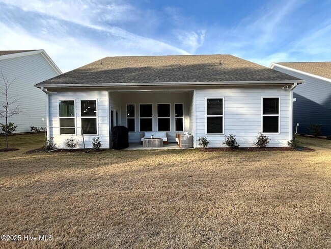 Building Photo - 742 Carnegie court