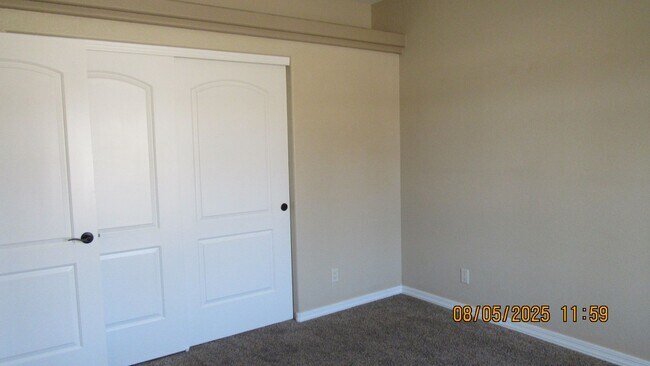 Building Photo - 3 bedroom 2 bathroom 2 car garage + 60FT R...