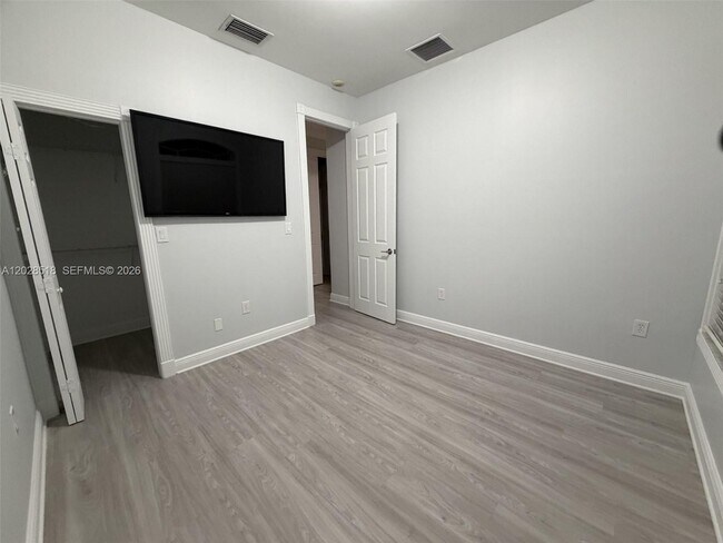 Building Photo - 9444 SW 78th St