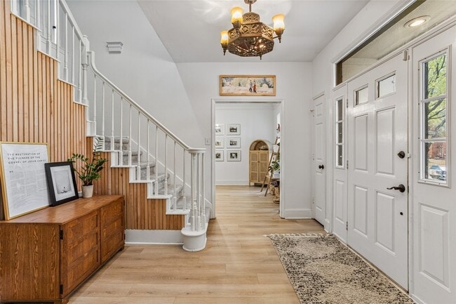 Building Photo - 5325 Cambridge Ct