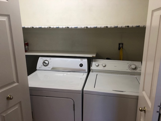 Washer & Dryer - 598 N 100 W