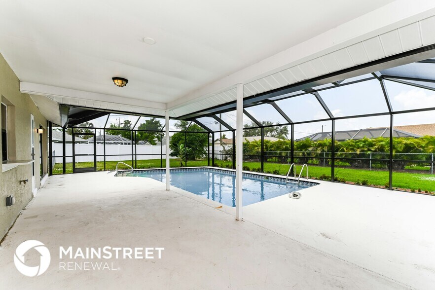 Building Photo - 3604 SW 6th Ave